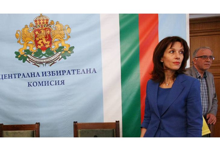 Камелия Нейкова Камелия Нейкова